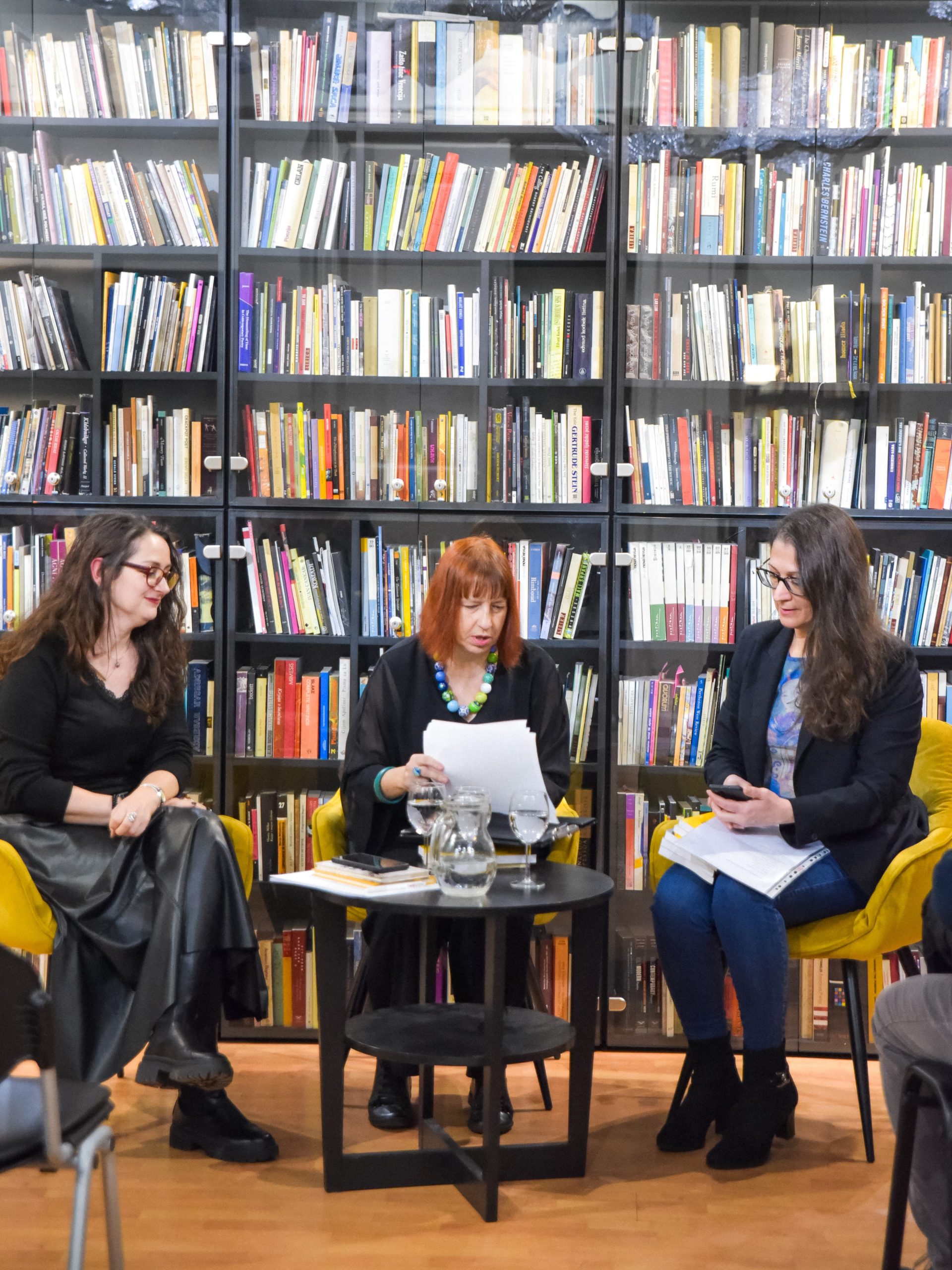 Glasovi od tu in tam